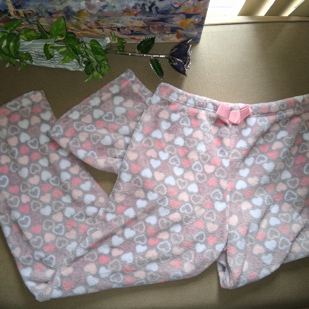 Girls' Plush Heart Print Pajama Pants - Pink & Gray